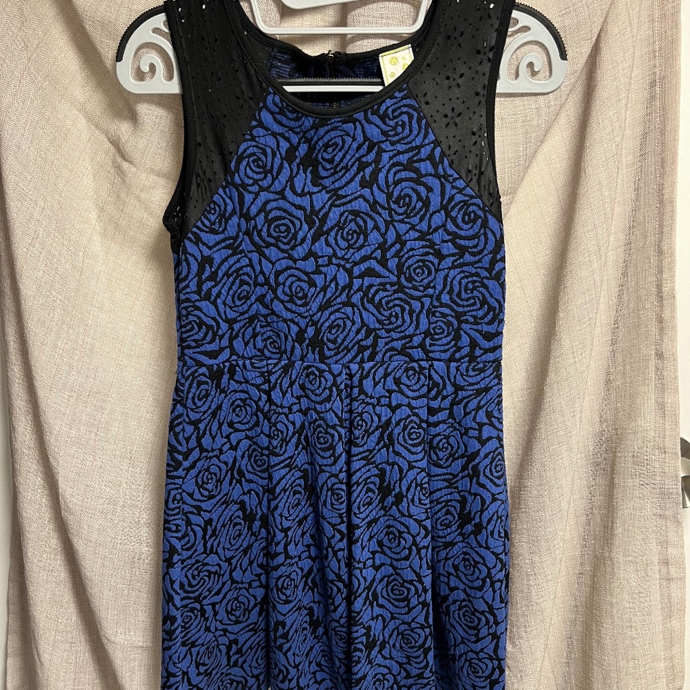 Kiddo by Katie - Flower Knit Dress with eyelet shoulder design